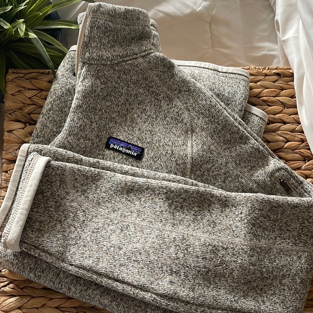 Patagonia quarter zip fleece pullover, size large